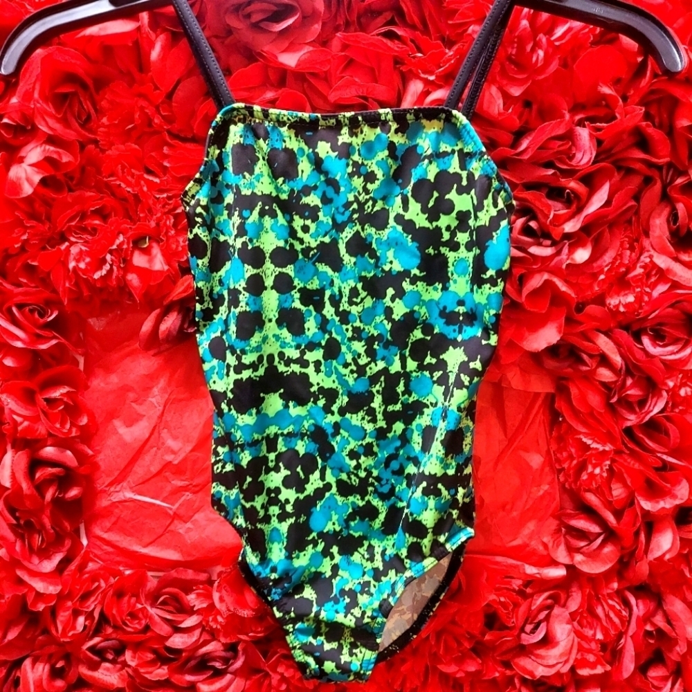 Girls Leotard Size 6/7 no tags
